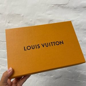Louis Vuitton Flap Box with Ribbon - no flaws